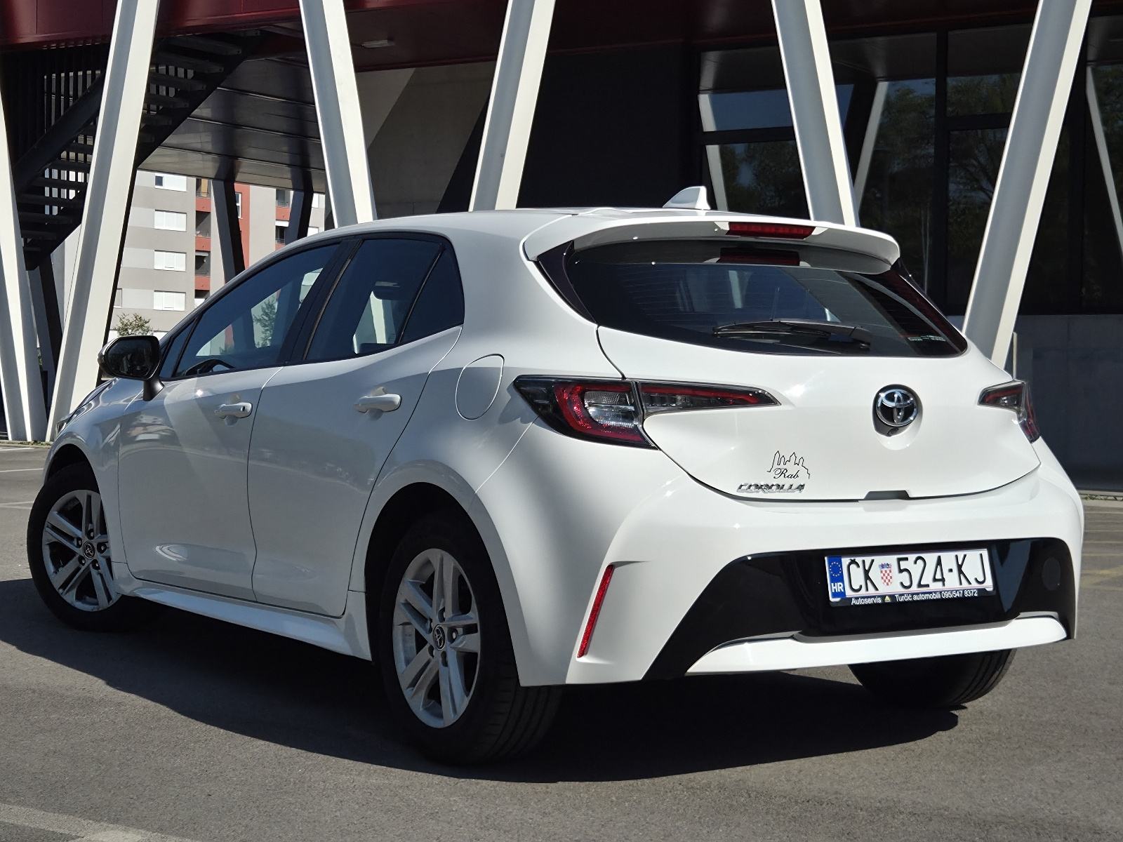 Toyota Corolla Hatchback 1.2 Turbo Luna • 80.670 km, fotografija 3