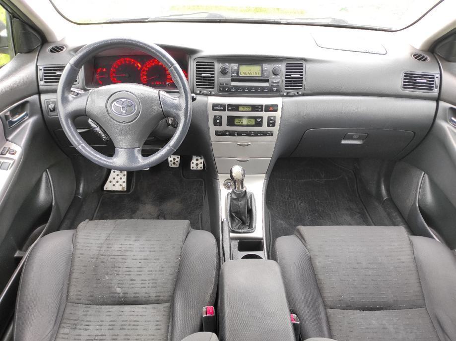 Toyota Corolla HB 1.8 TS 1.vl od 1.dana može na kartice do 36 rata, fotografija 7