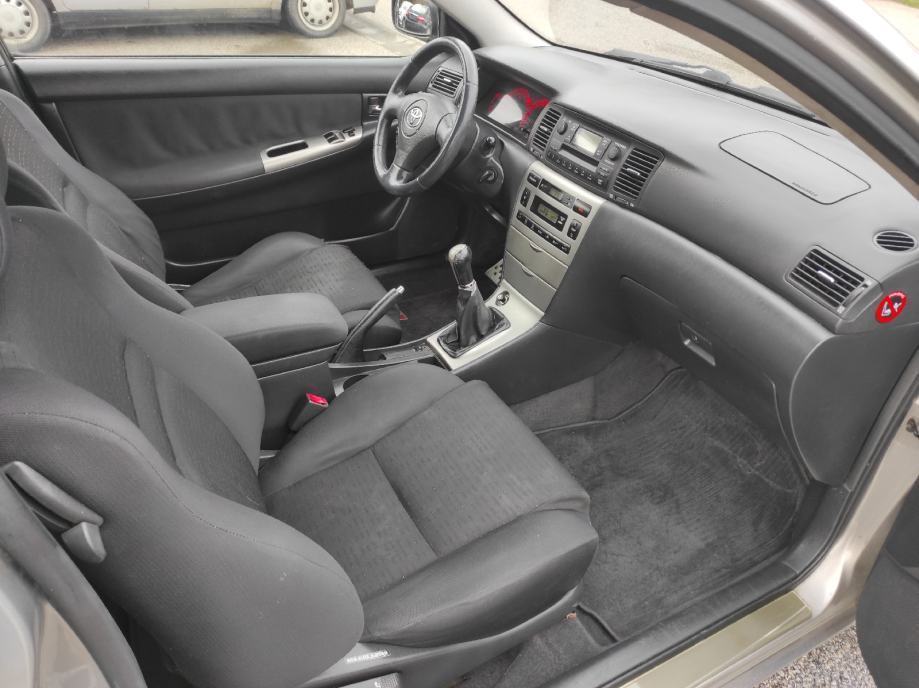 Toyota Corolla HB 1.8 TS 1.vl od 1.dana može na kartice do 36 rata, fotografija 8