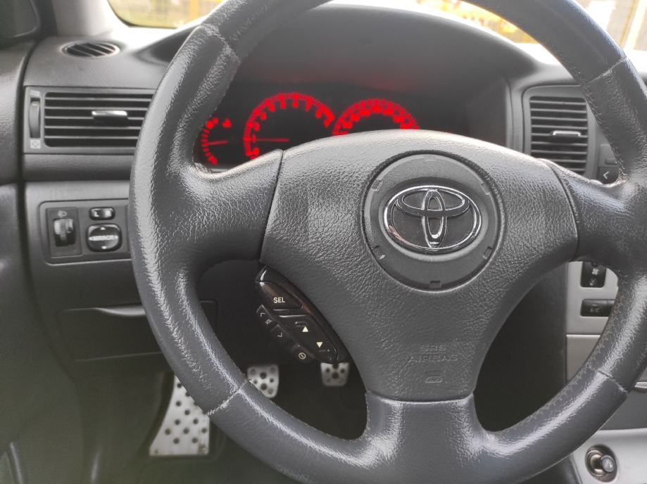 Toyota Corolla HB 1.8 TS 1.vl od 1.dana može na kartice do 36 rata, fotografija 9
