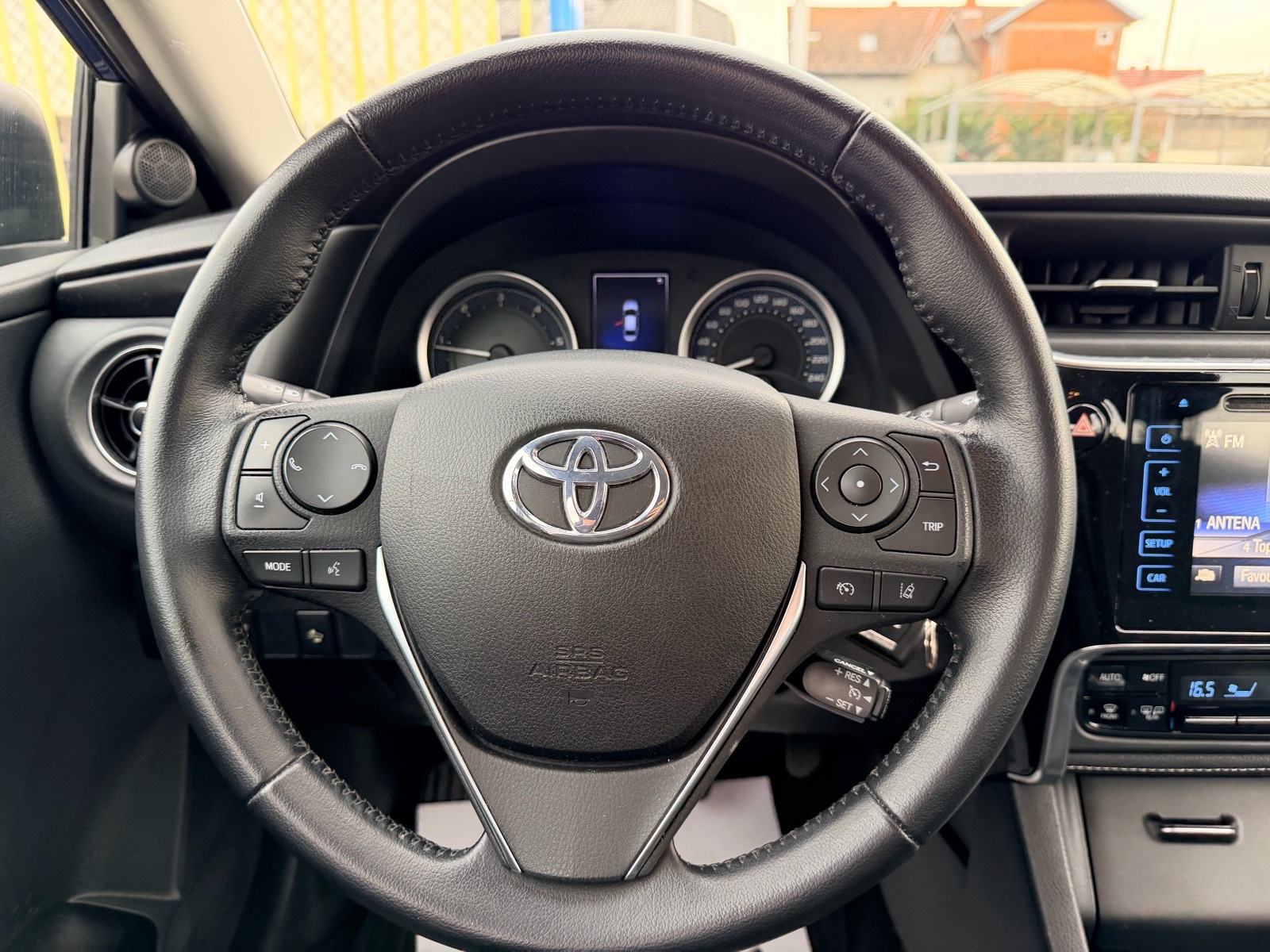Toyota Corolla Sedan 1,4*ODLIČNO STANJE*, fotografija 14