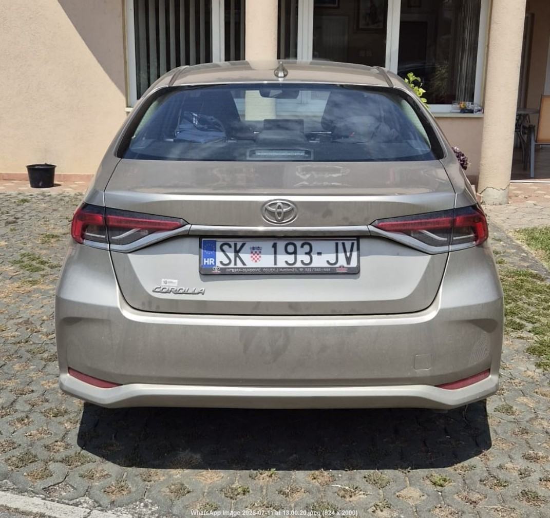 Toyota Corolla Sedan 1.5 VVT-i, Luna, 2022. god., 29.984 km, fotografija 8
