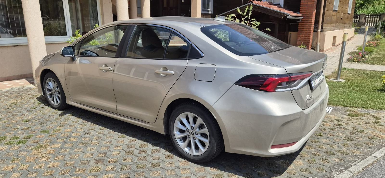 Toyota Corolla Sedan 1.5 VVT-i, Luna, 2022. god., 29.984 km, fotografija 9