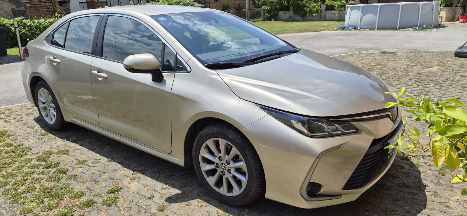 Toyota Corolla Sedan 1.5 VVT-i, Luna, 2022. god., 29.984 km, fotografija 11