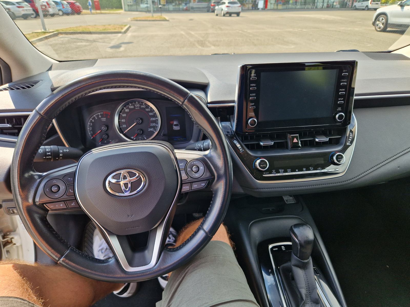 Toyota Corolla Sedan 1,5 VVT-i LUNA automatik, fotografija 9