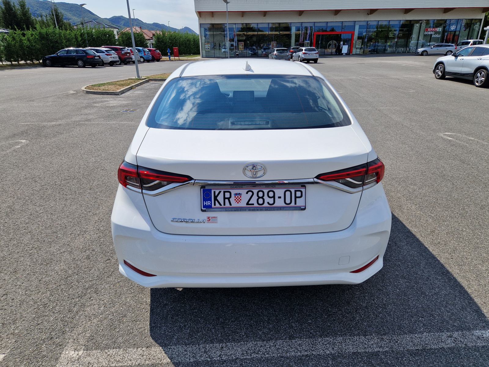 Toyota Corolla Sedan 1,5 VVT-i LUNA automatik, fotografija 4