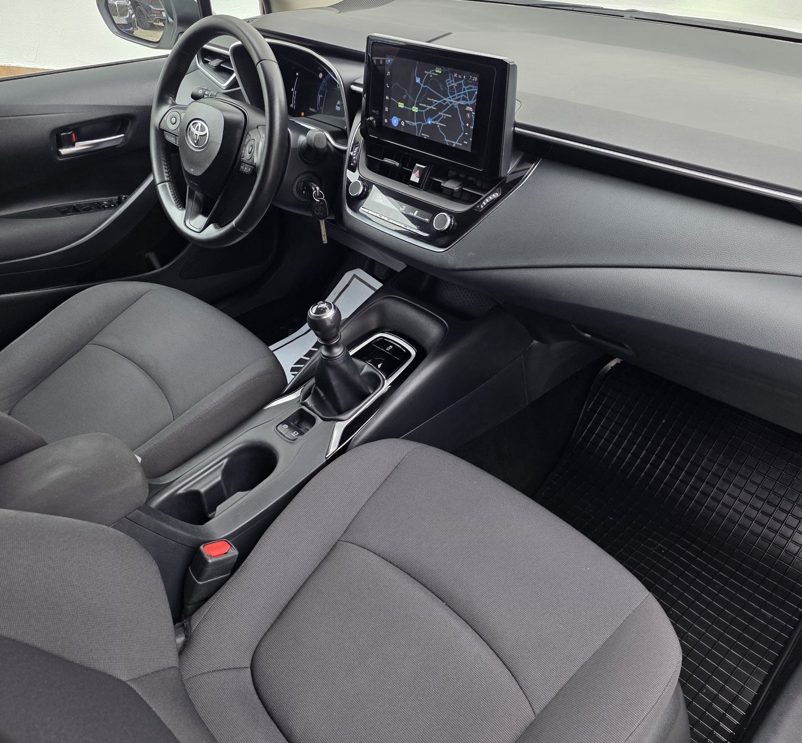 Toyota Corolla Sedan 1,5 VVT-i * NIJE UVOZ * KAMERA * RADAR *, fotografija 12