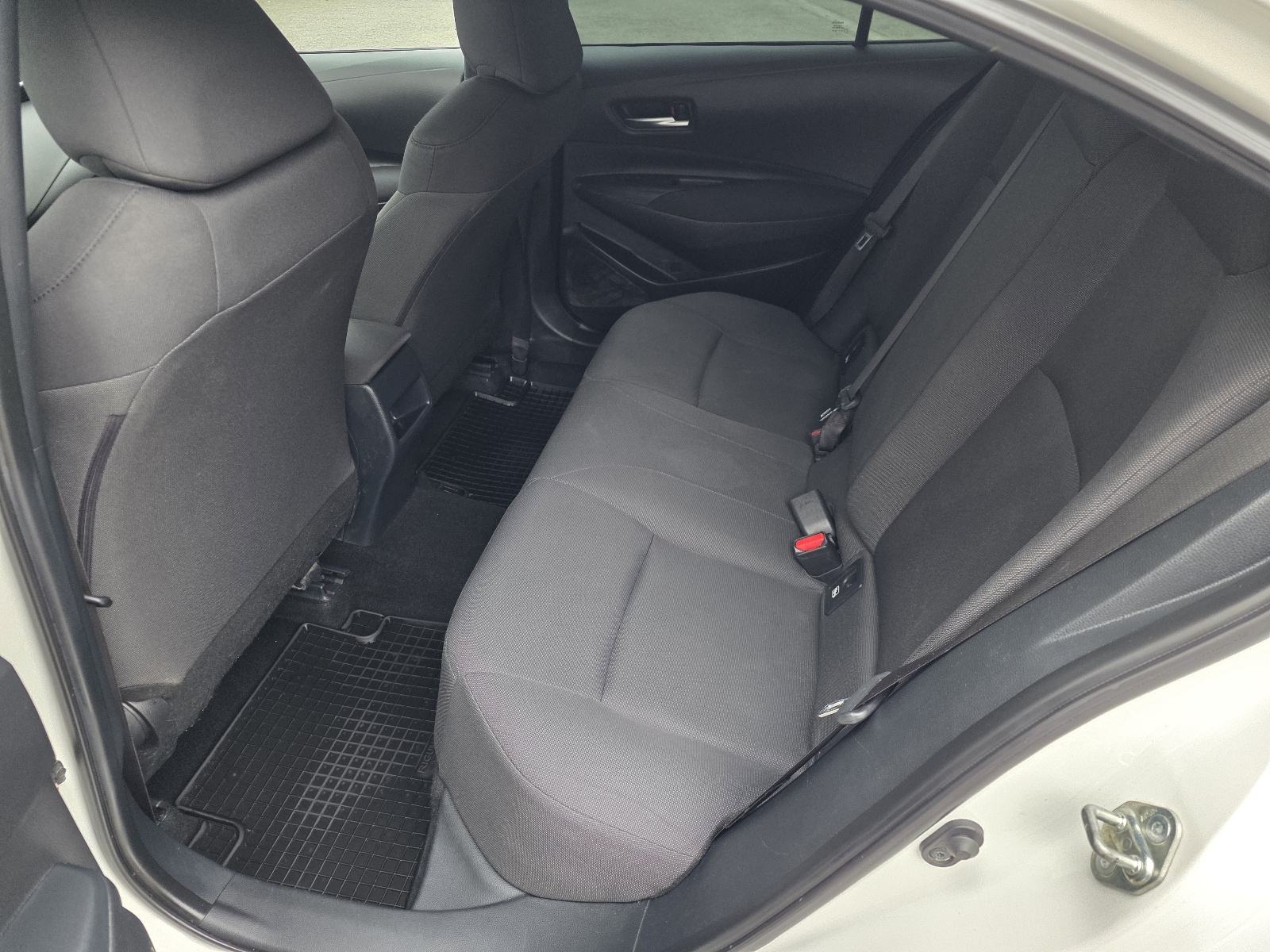Toyota Corolla Sedan 1,5 VVT-i * NIJE UVOZ * KAMERA * RADAR *, fotografija 16
