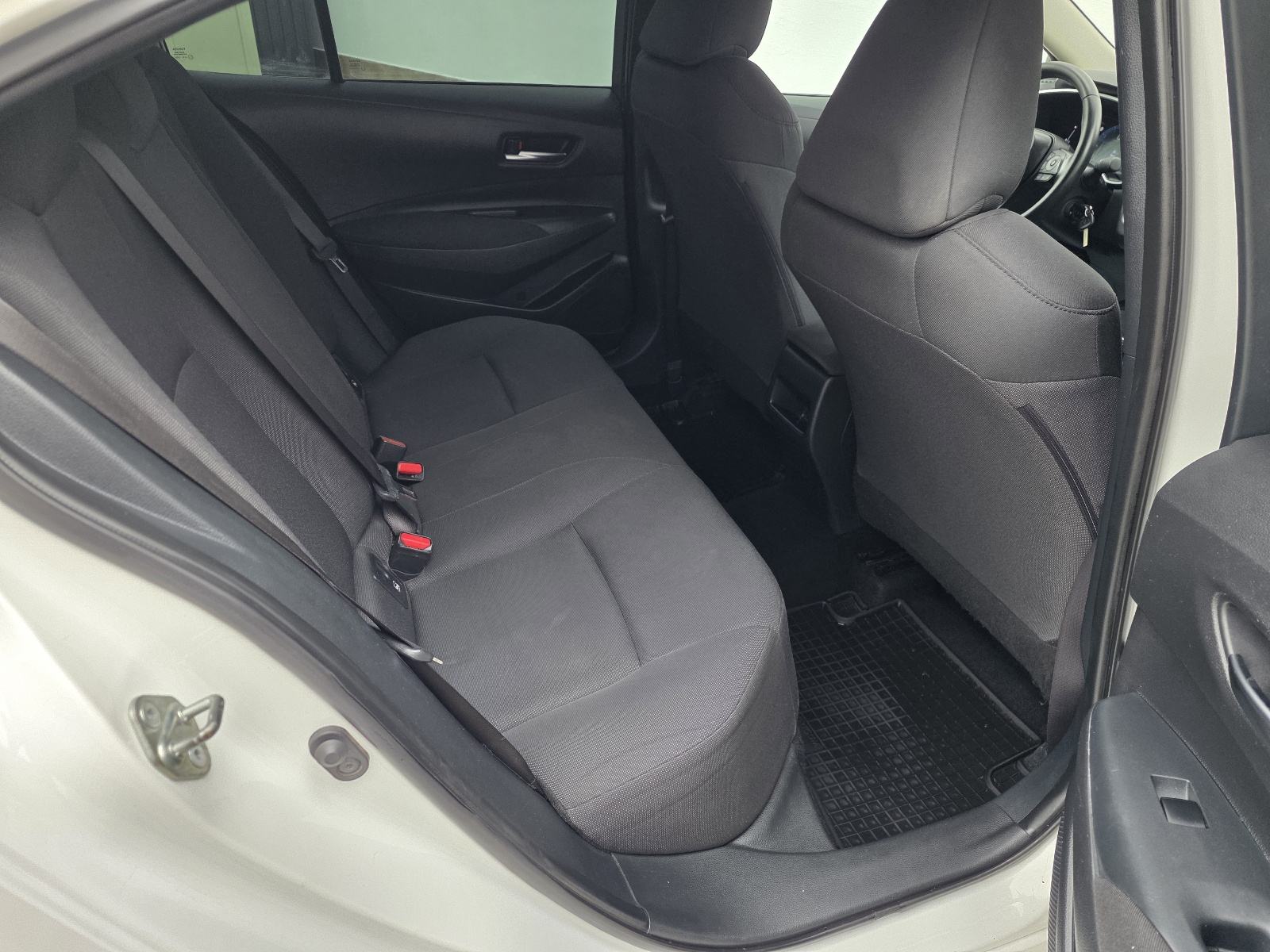 Toyota Corolla Sedan 1,5 VVT-i * NIJE UVOZ * KAMERA * RADAR *, fotografija 17