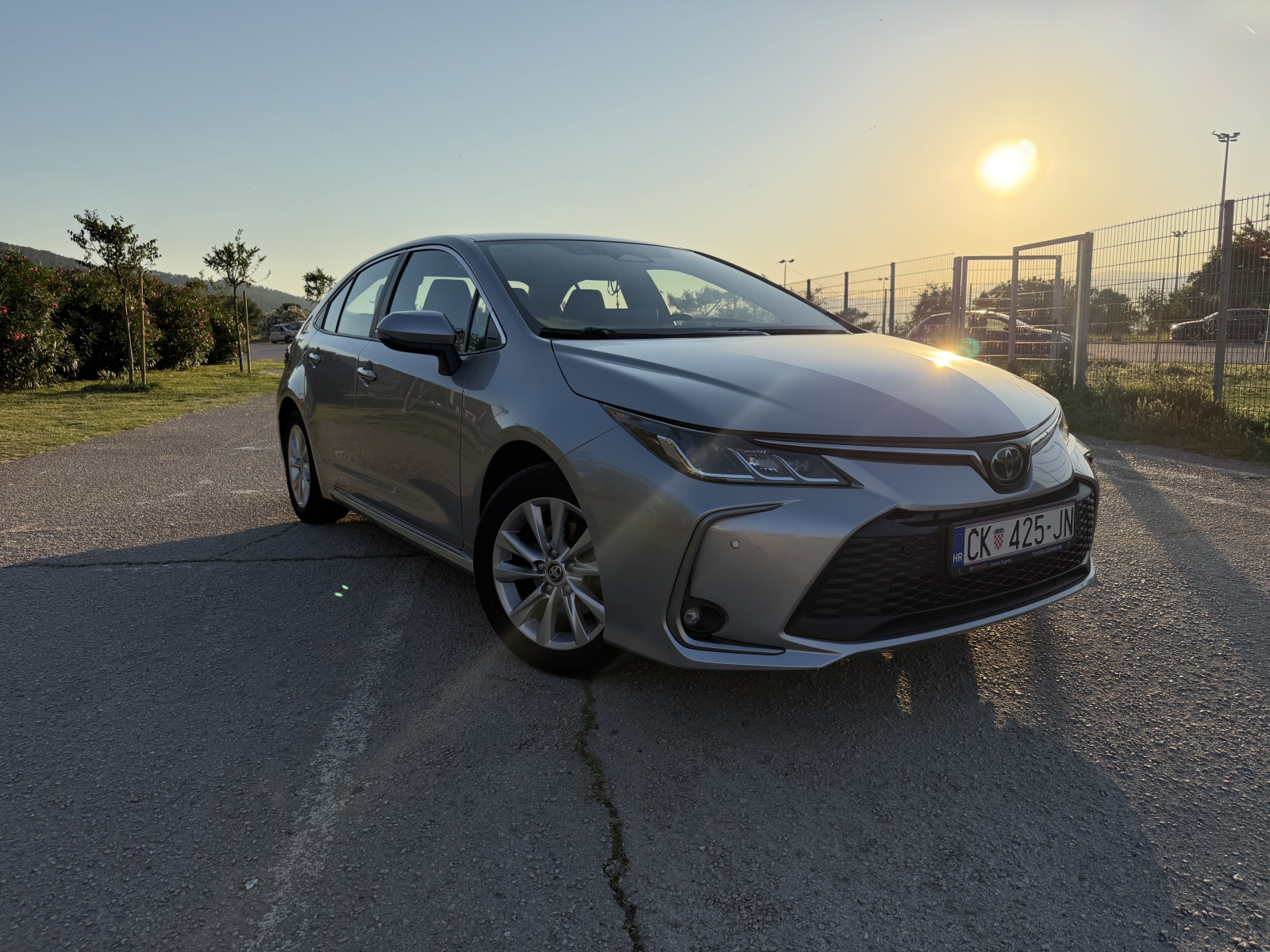 Toyota Corolla Sedan 1,5 VVT-i (bogata LUNA oprema), fotografija 4