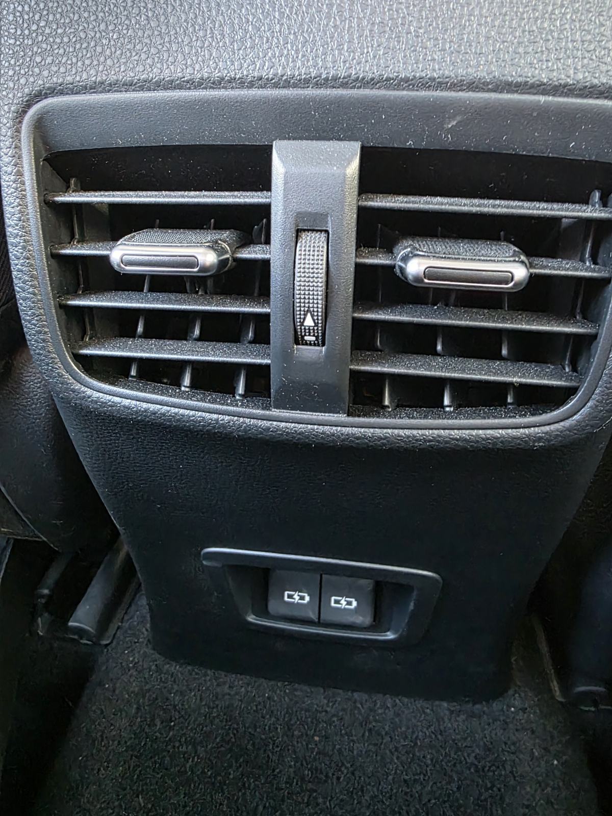 Toyota Corolla Sedan 1,5 VVT-i, fotografija 12
