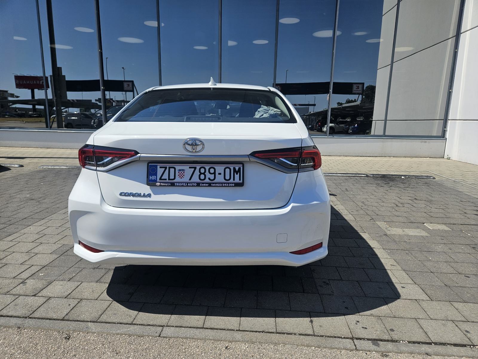 Toyota Corolla Sedan 1,5 VVT-i, fotografija 5