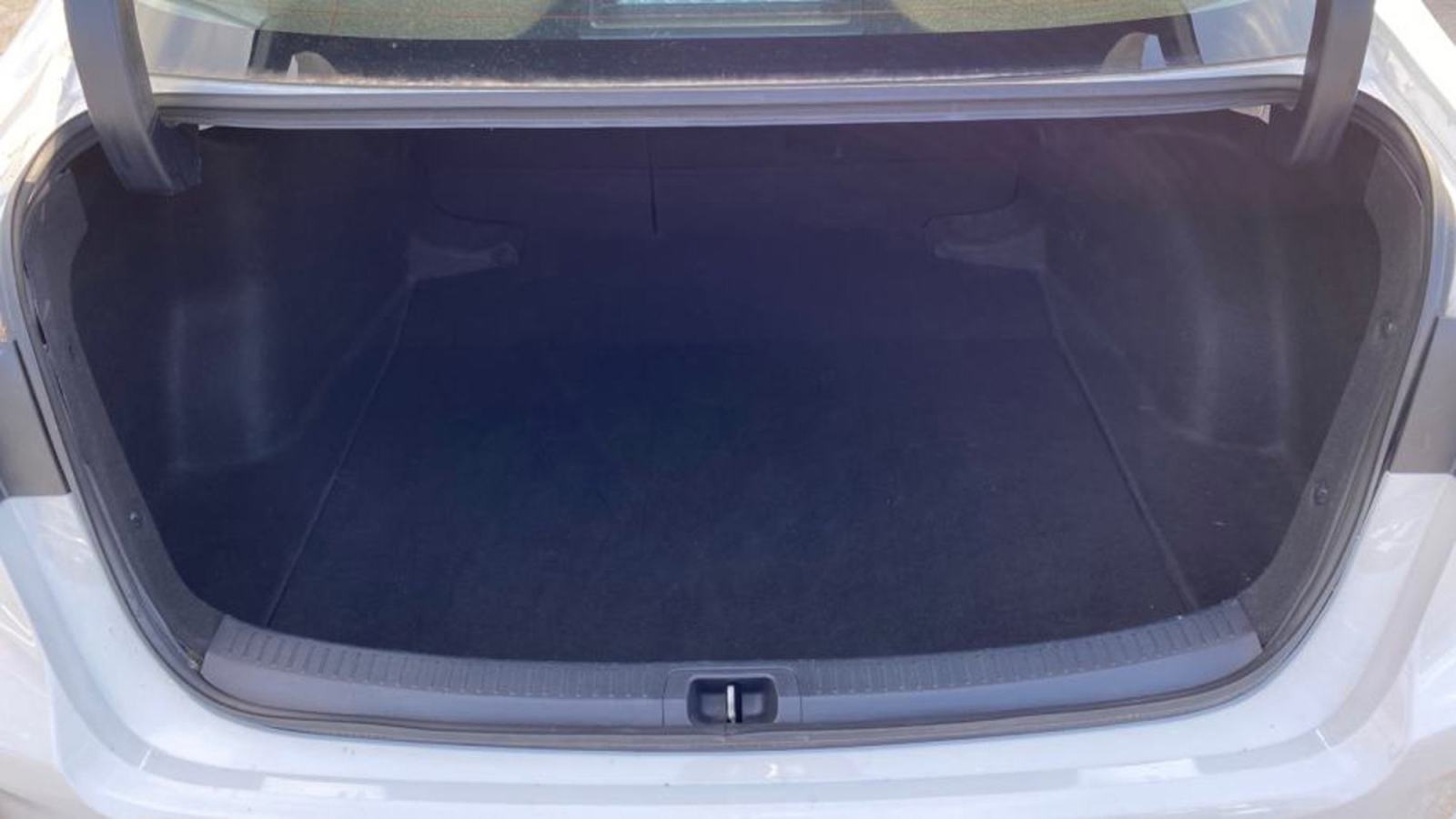 Toyota Corolla Sedan 1,6, fotografija 6