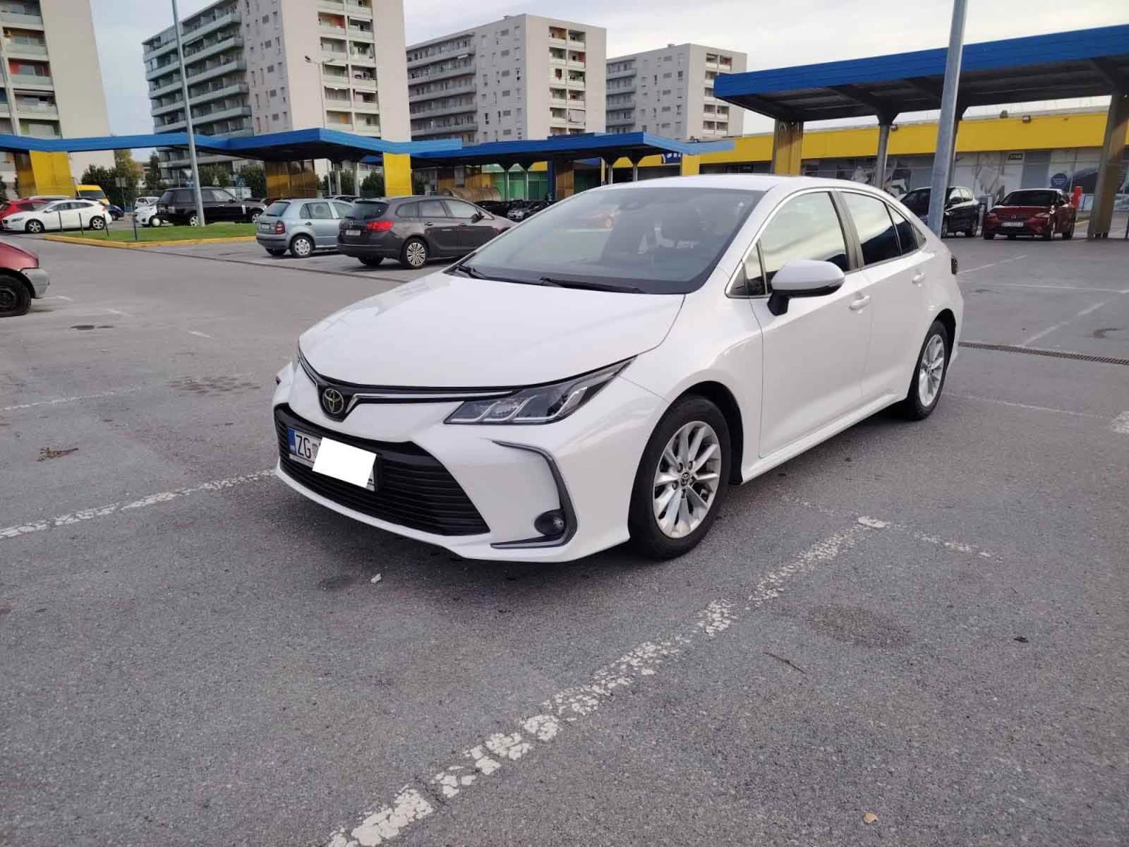 Toyota Corolla Sedan 1,6, fotografija 8