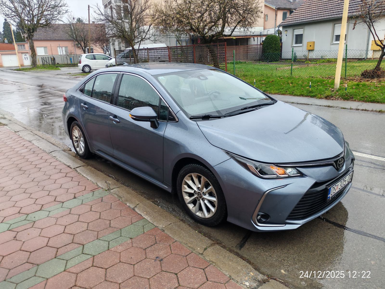Toyota Corolla Sedan 1,6, fotografija 2