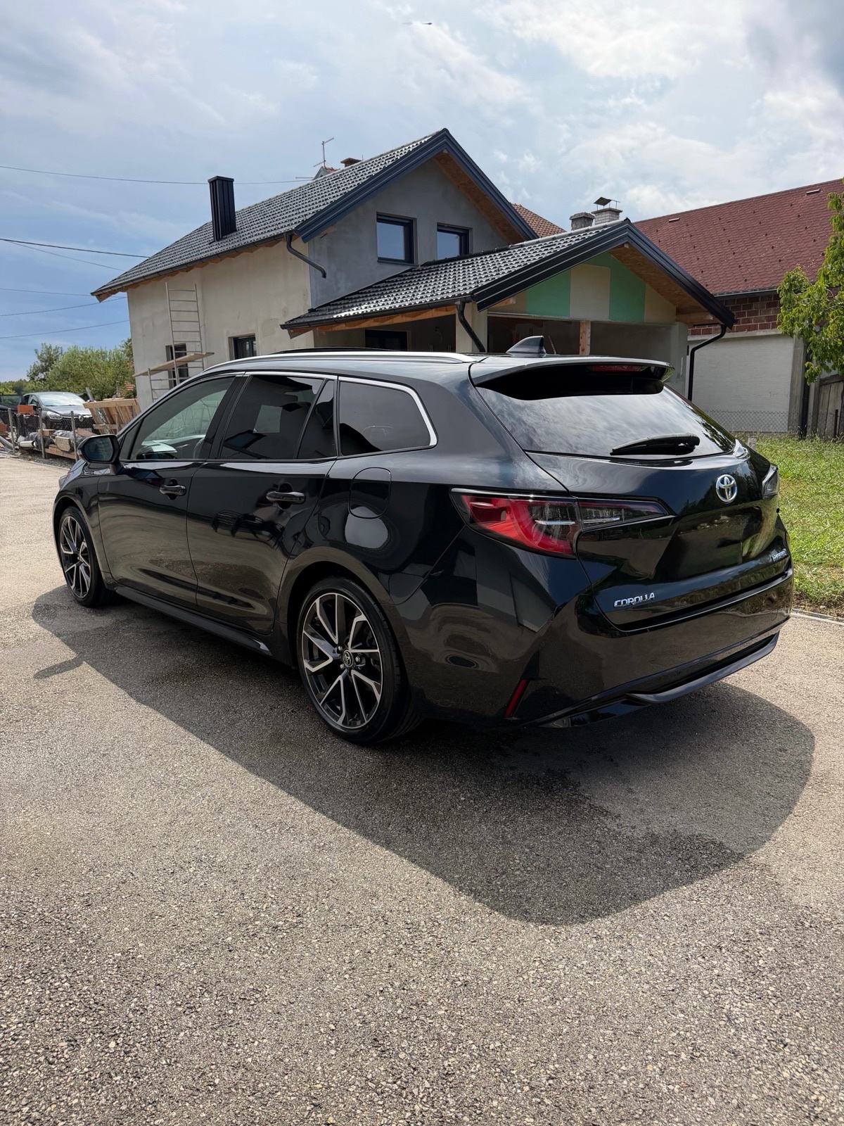 Toyota Corolla Touring Sports 2.0 Dynamic Force Hybrid, fotografija 5