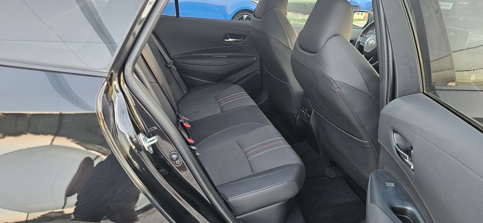 Toyota Corolla Touring Sports GR Sport 2.0 135kWt Panorama FULL OPREMA, fotografija 18