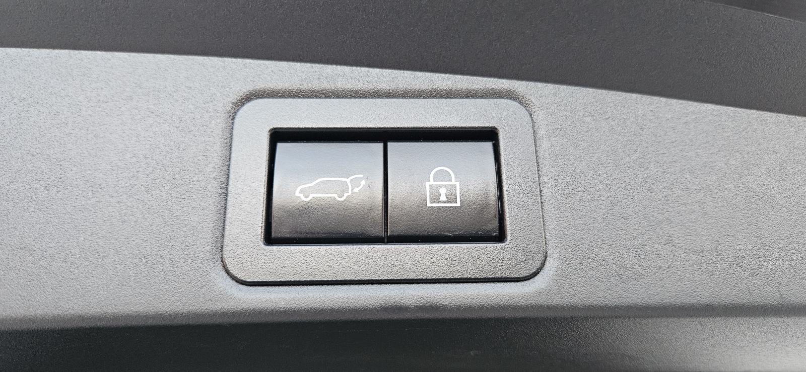 Toyota Corolla Touring Sports GR Sport 2.0 135kWt Panorama FULL OPREMA, fotografija 17