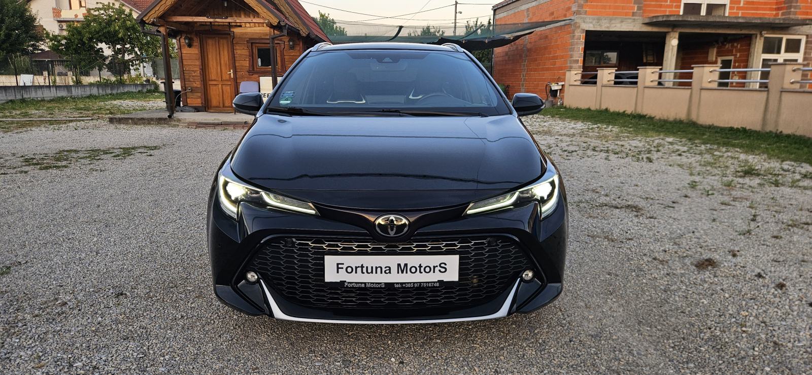 Toyota Corolla Touring Sports GR Sport 2.0 135kWt Panorama FULL OPREMA, fotografija 2