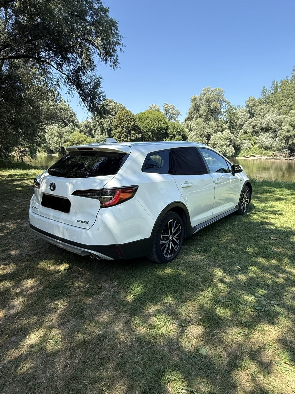 Toyota Corolla TREK 2,0 hybrid, fotografija 2