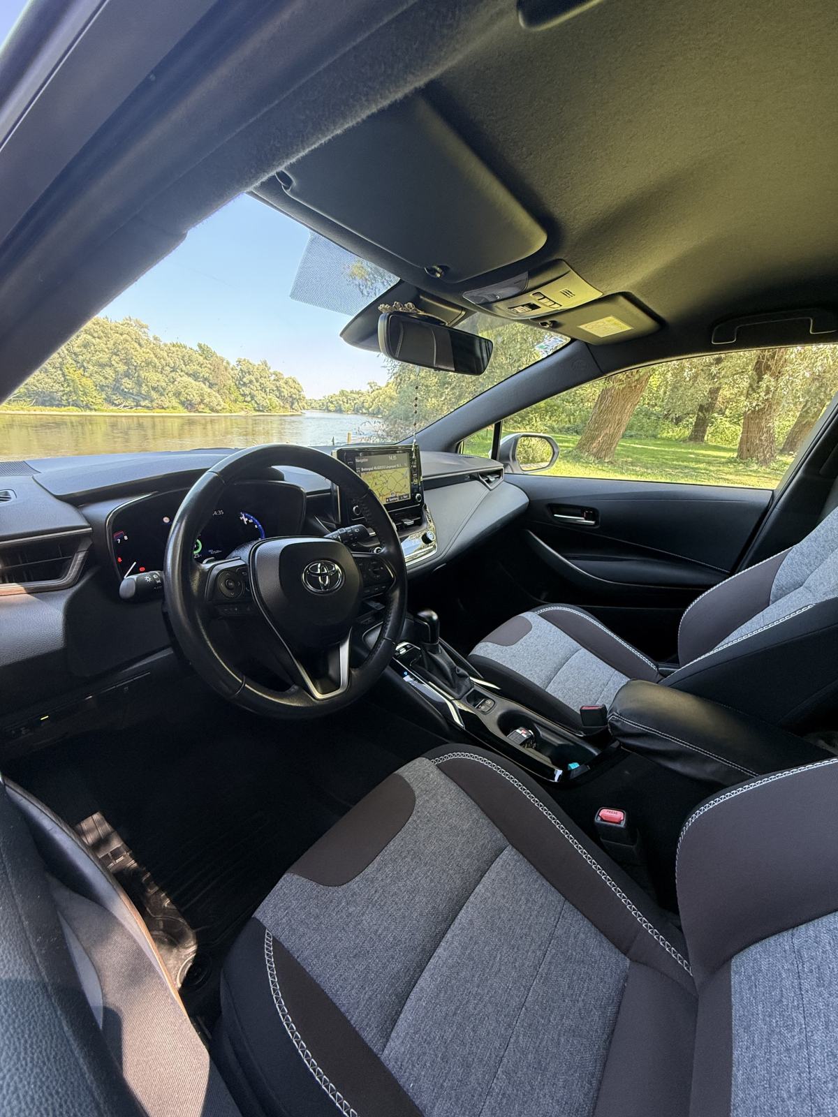 Toyota Corolla TREK 2,0 hybrid, fotografija 14