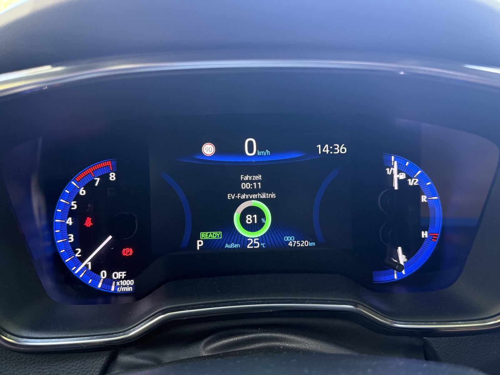 Toyota Corolla TREK 2,0 hybrid, fotografija 15