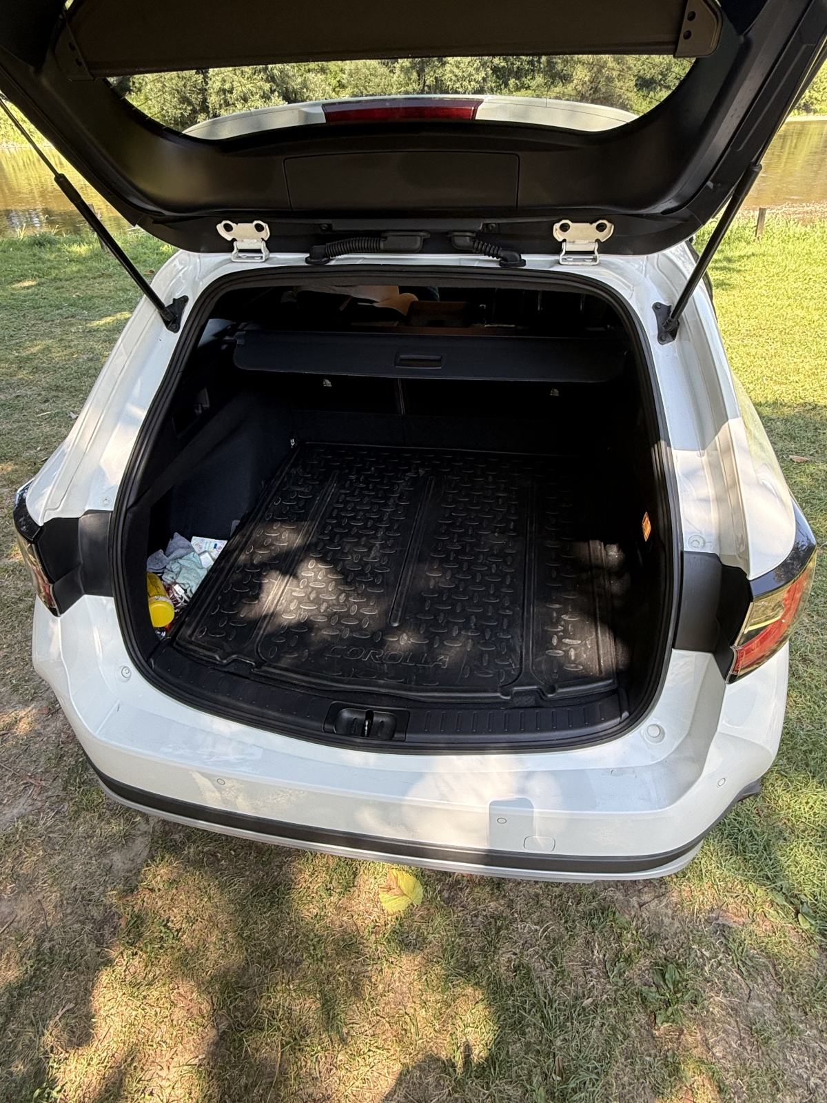 Toyota Corolla TREK 2,0 hybrid, fotografija 17