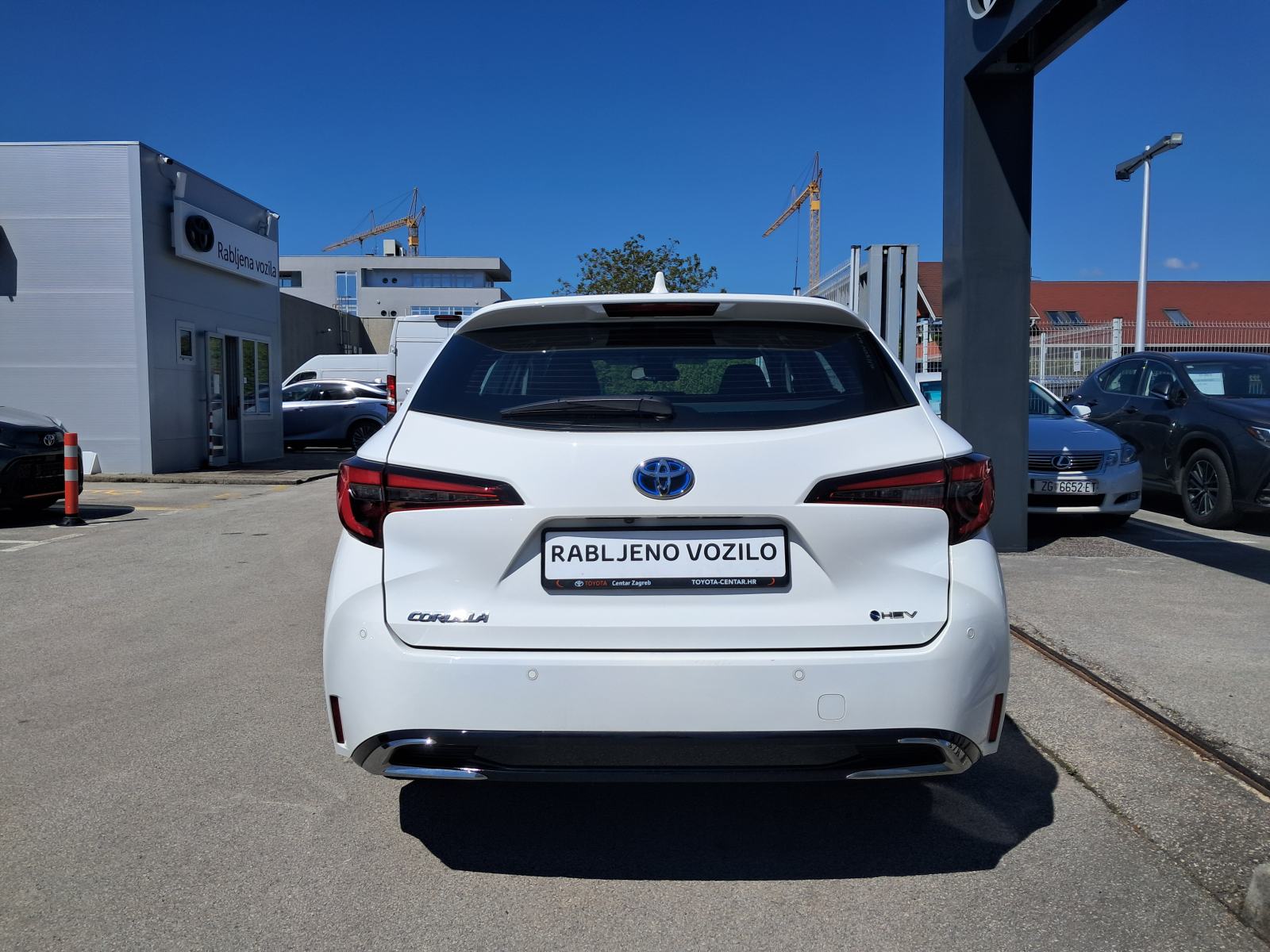 Toyota Corolla TS 1.8 HEV SOL *Garancija* U PDV-u, fotografija 4