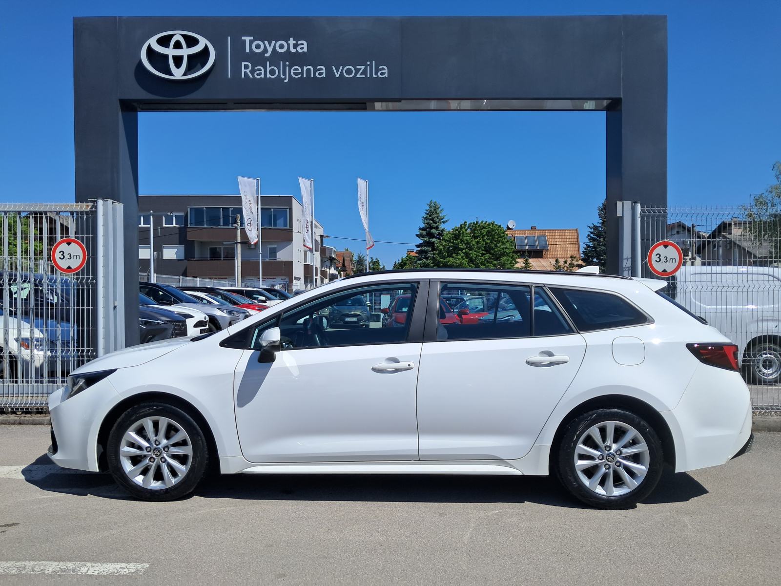Toyota Corolla TS 1.8 HEV SOL *Garancija* U PDV-u, fotografija 2