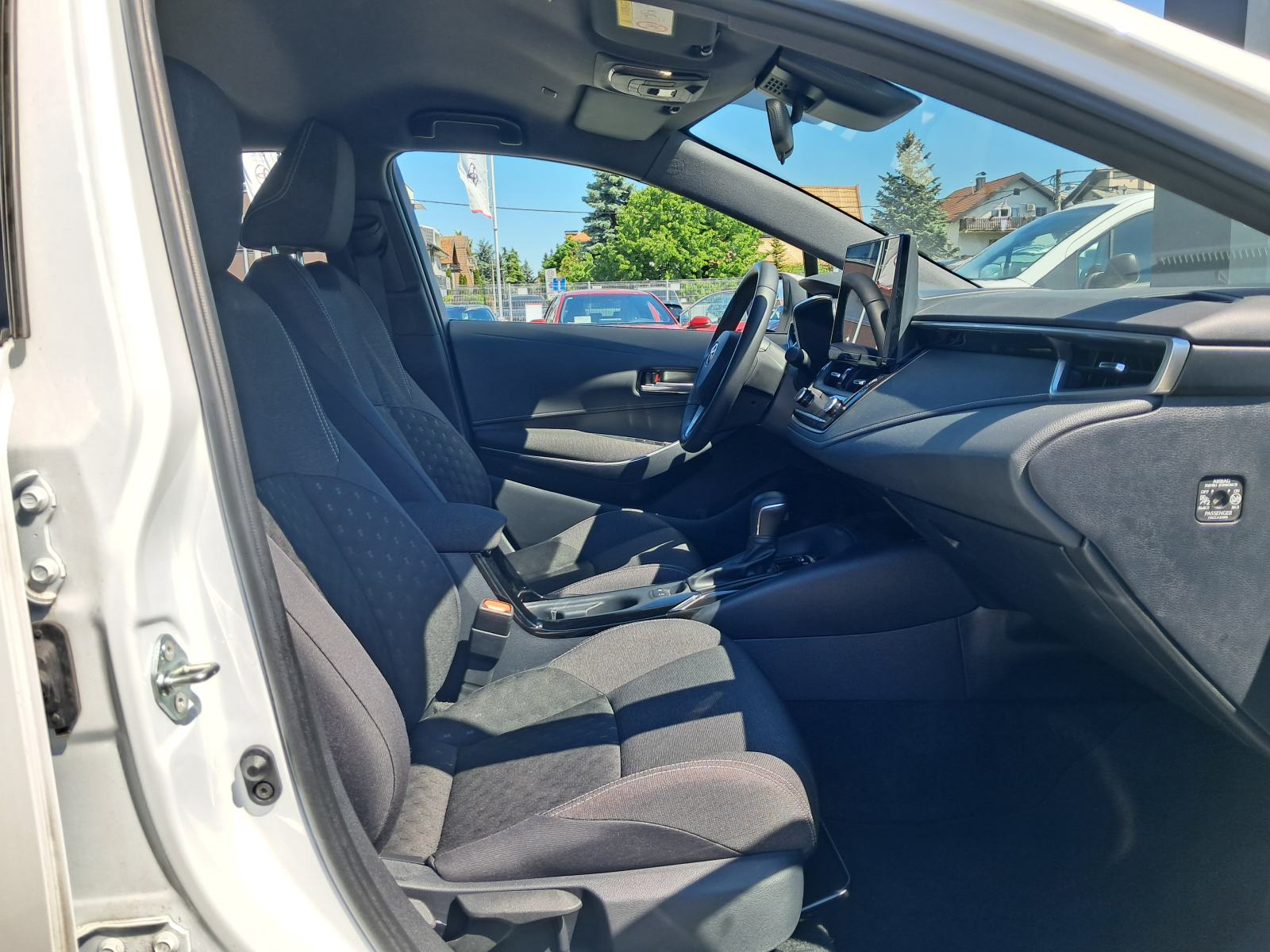Toyota Corolla TS 1.8 HEV SOL *Garancija* U PDV-u, fotografija 7