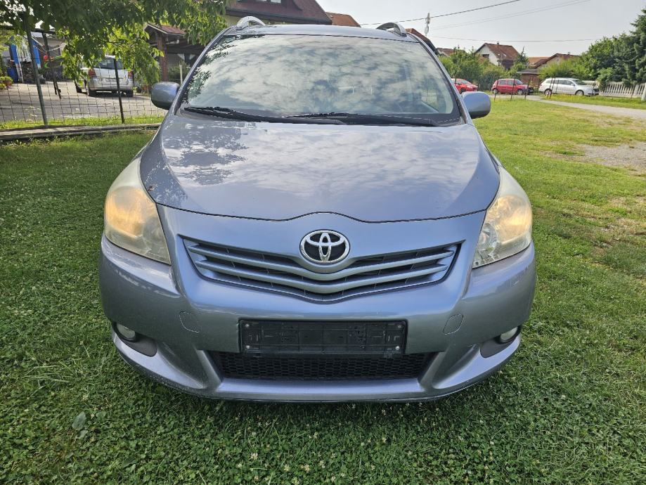 Toyota Corolla Verso 2,0 D-4D, fotografija 2