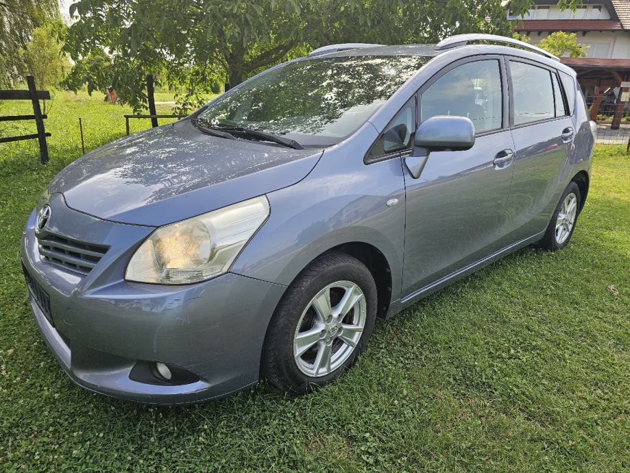 Toyota Corolla Verso 2,0 D-4D, fotografija 1