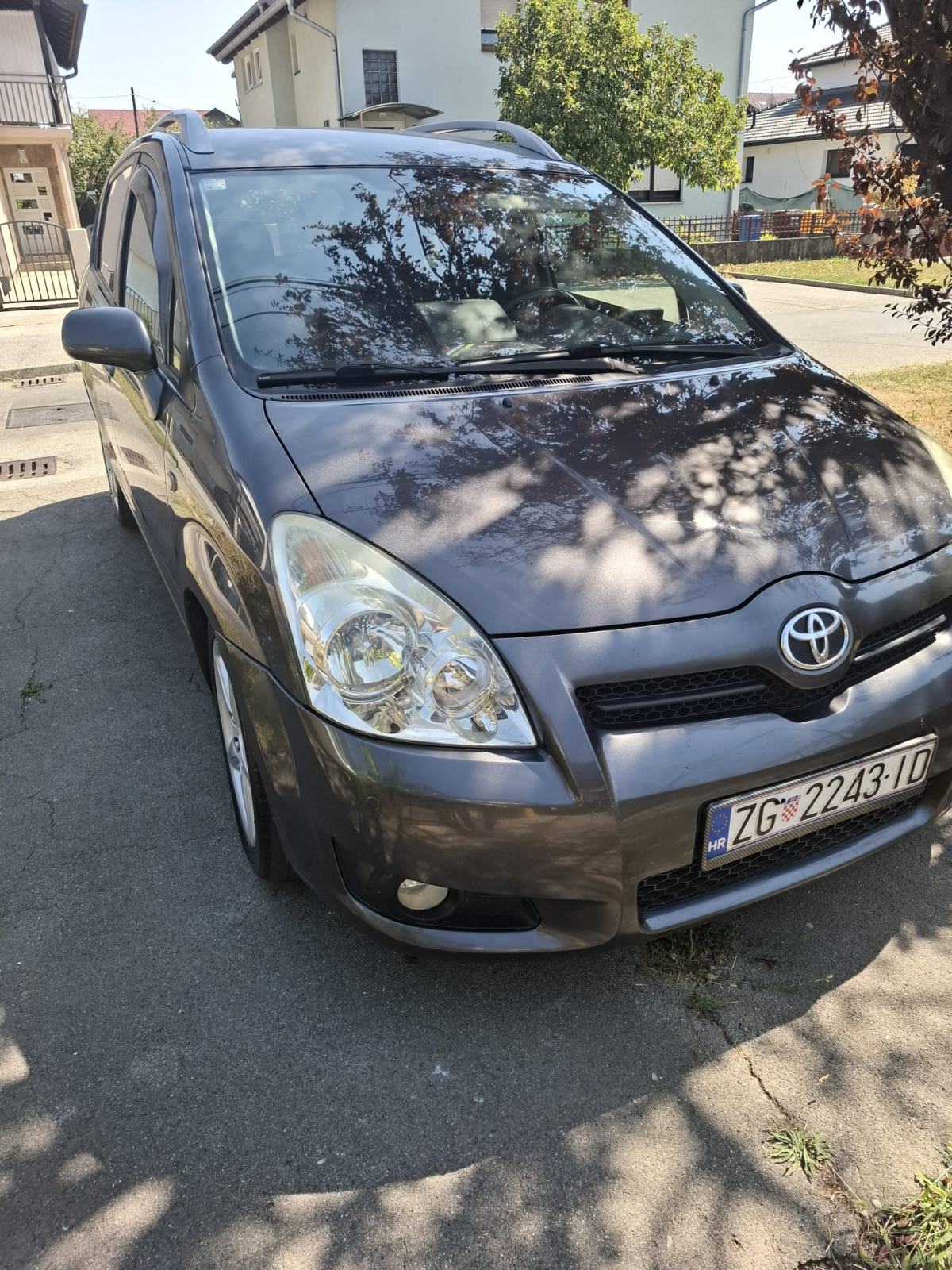 Toyota Corolla Verso 2,2 D-4D, fotografija 9