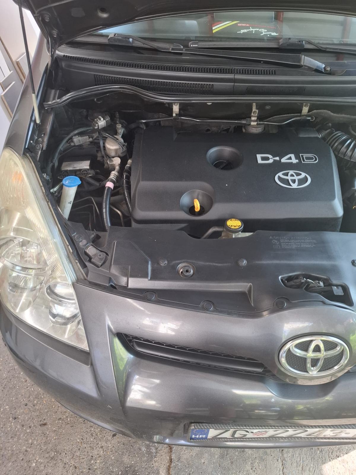 Toyota Corolla Verso 2,2 D-4D, fotografija 15
