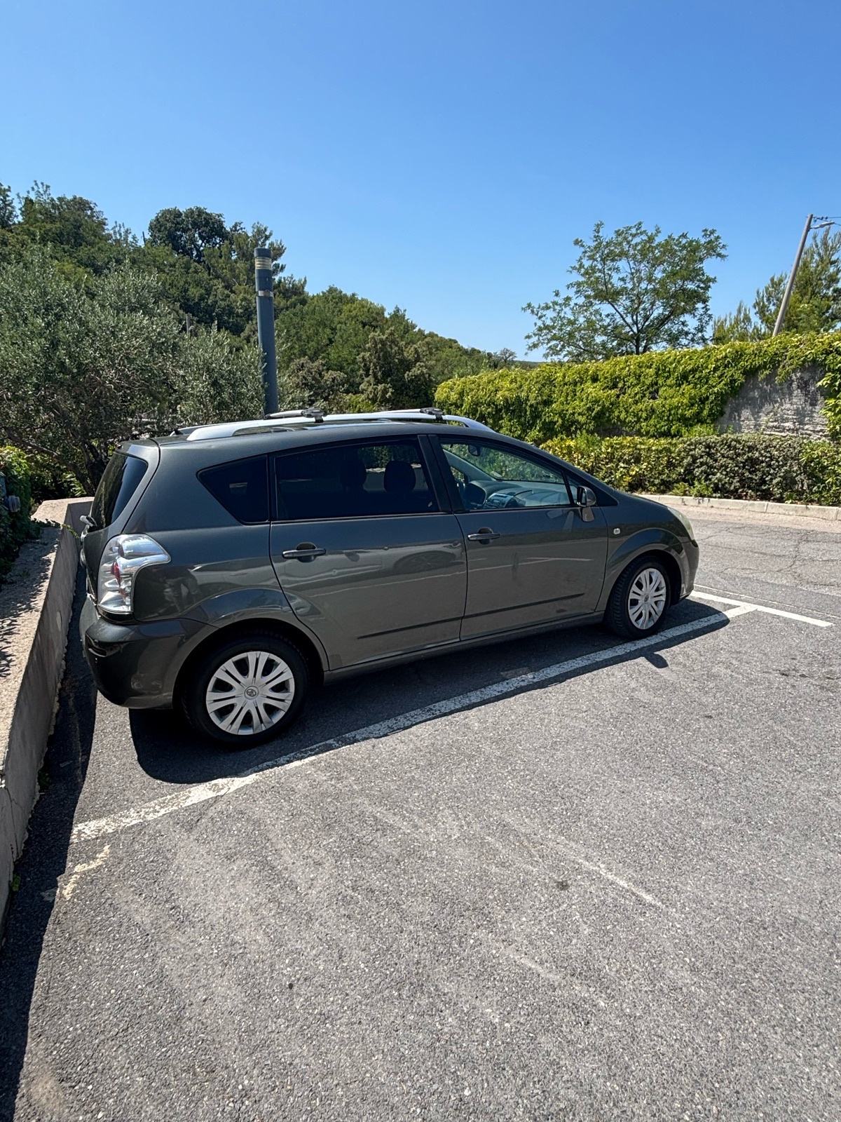 Toyota Corolla Verso 2,2 D-4D, fotografija 4