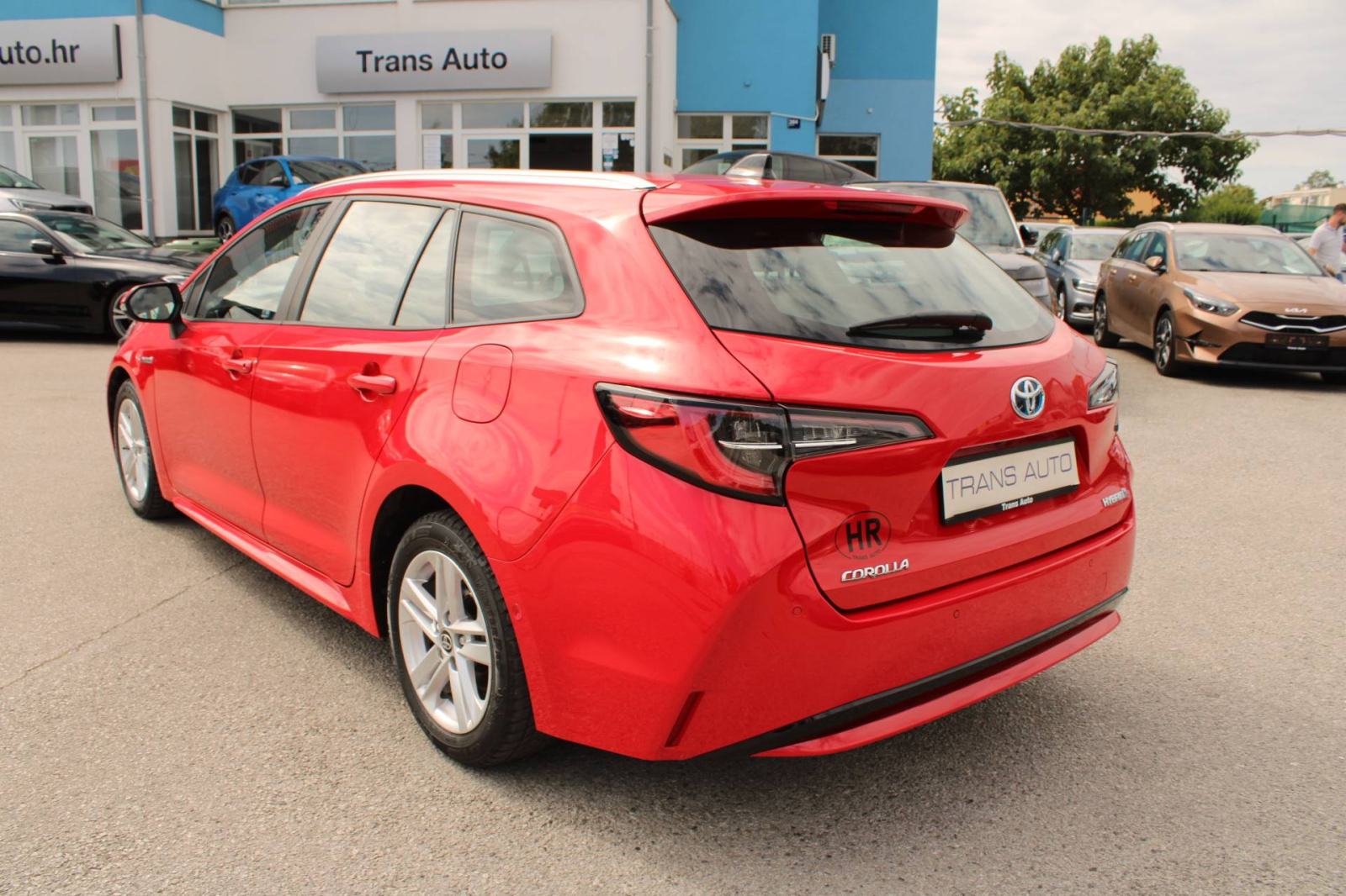 Toyota Corolla wagon 1.8 Hybrid AUTOMATIK *LED, NAVIGACIJA, KAMERA*, fotografija 6