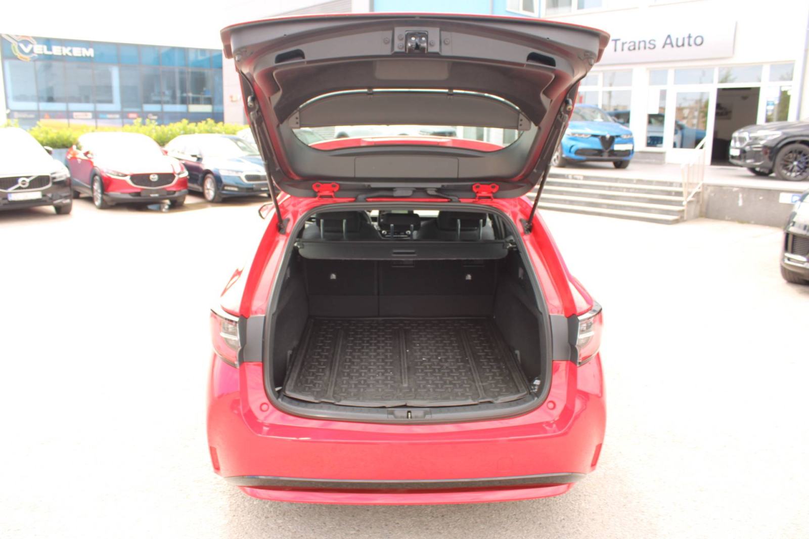 Toyota Corolla wagon 1.8 Hybrid AUTOMATIK *LED, NAVIGACIJA, KAMERA*, fotografija 10