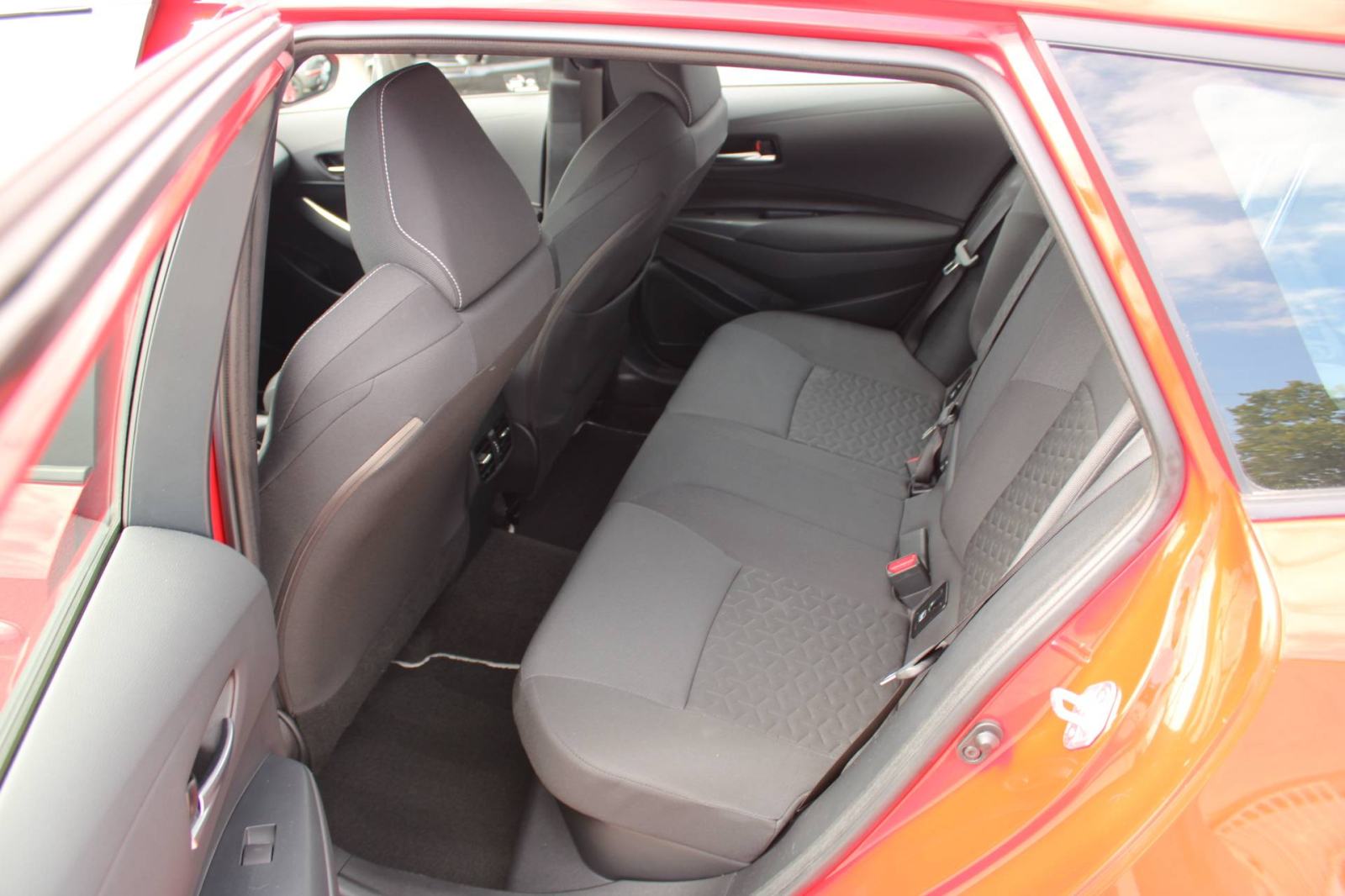 Toyota Corolla wagon 1.8 Hybrid AUTOMATIK *LED, NAVIGACIJA, KAMERA*, fotografija 12