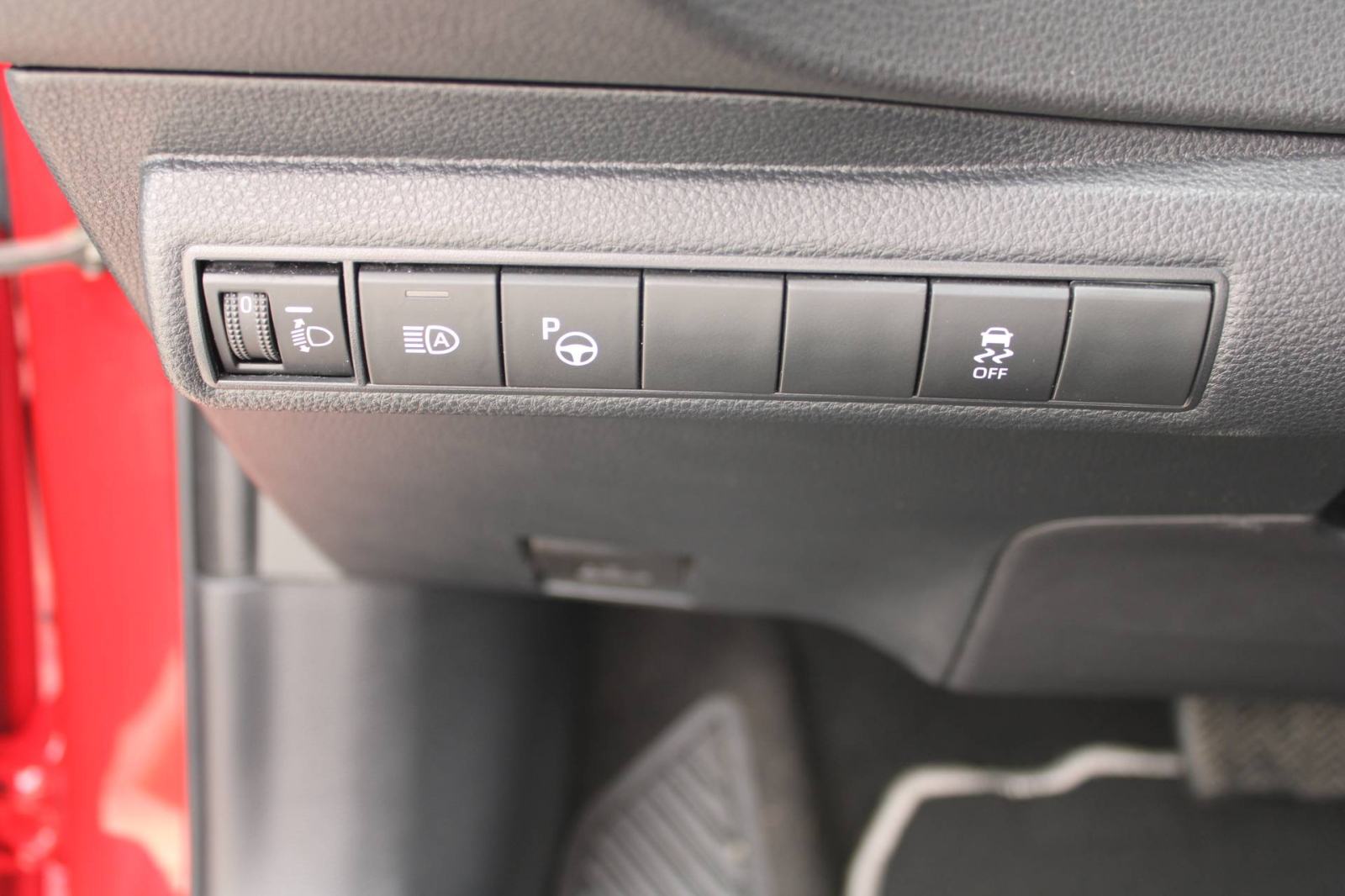 Toyota Corolla wagon 1.8 Hybrid AUTOMATIK *LED, NAVIGACIJA, KAMERA*, fotografija 16