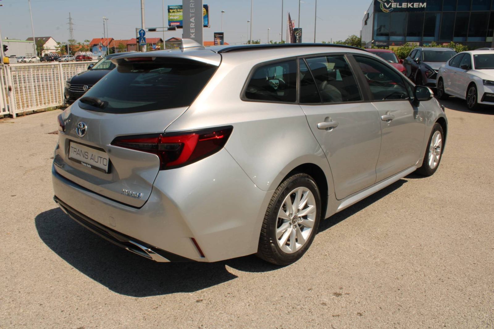 Toyota Corolla Wagon 1.8 Hybrid AUTOMATIK *LED, NAVIGACIJA, KAMERA*, fotografija 5