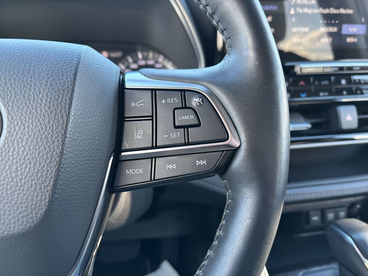 Toyota Highlander 2.5 (247 KS) Hybrid 4X4 e-CVT LUXURY 7-SJED HUD ACC, fotografija 15