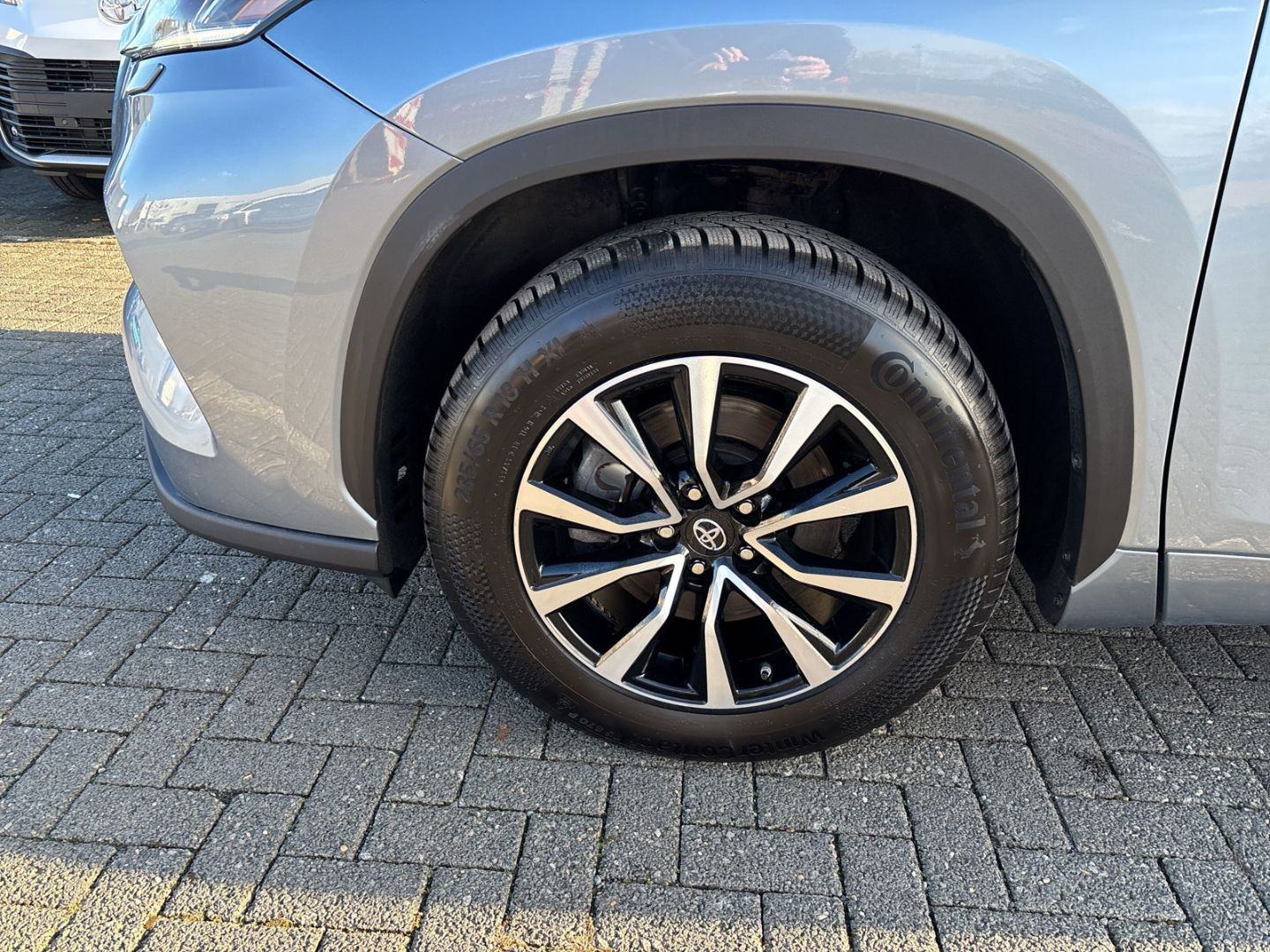 Toyota Highlander 2.5 (247 KS) Hybrid 4X4 e-CVT LUXURY 7-SJED HUD ACC, fotografija 3