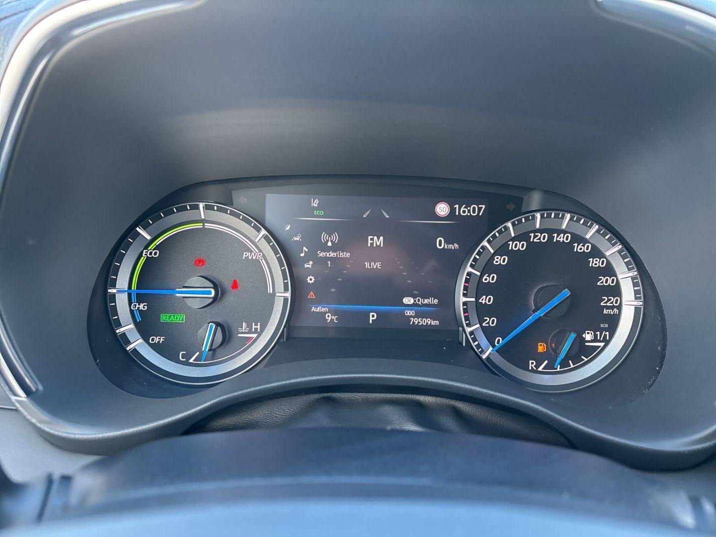 Toyota Highlander 2.5 (247 KS) Hybrid 4X4 e-CVT LUXURY 7-SJED HUD ACC, fotografija 17