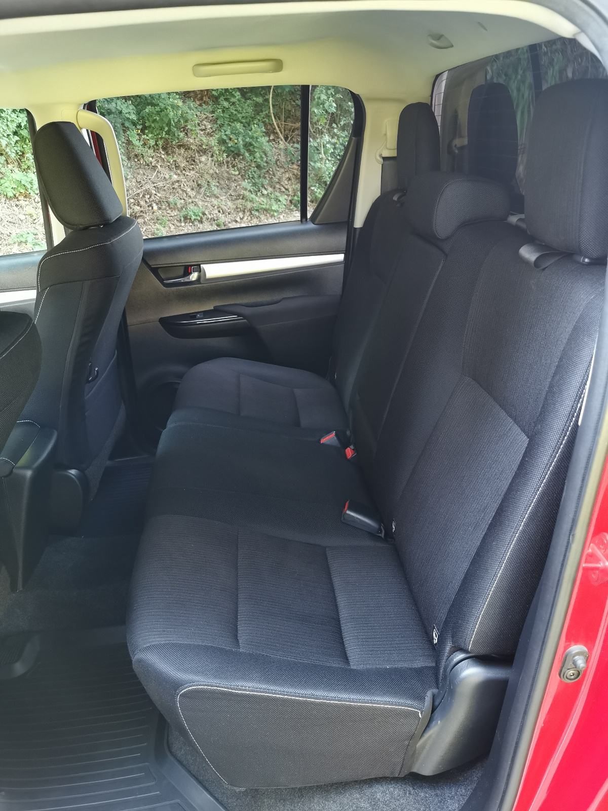 Toyota Hilux 2.4 4x4 *42000 km*, fotografija 15