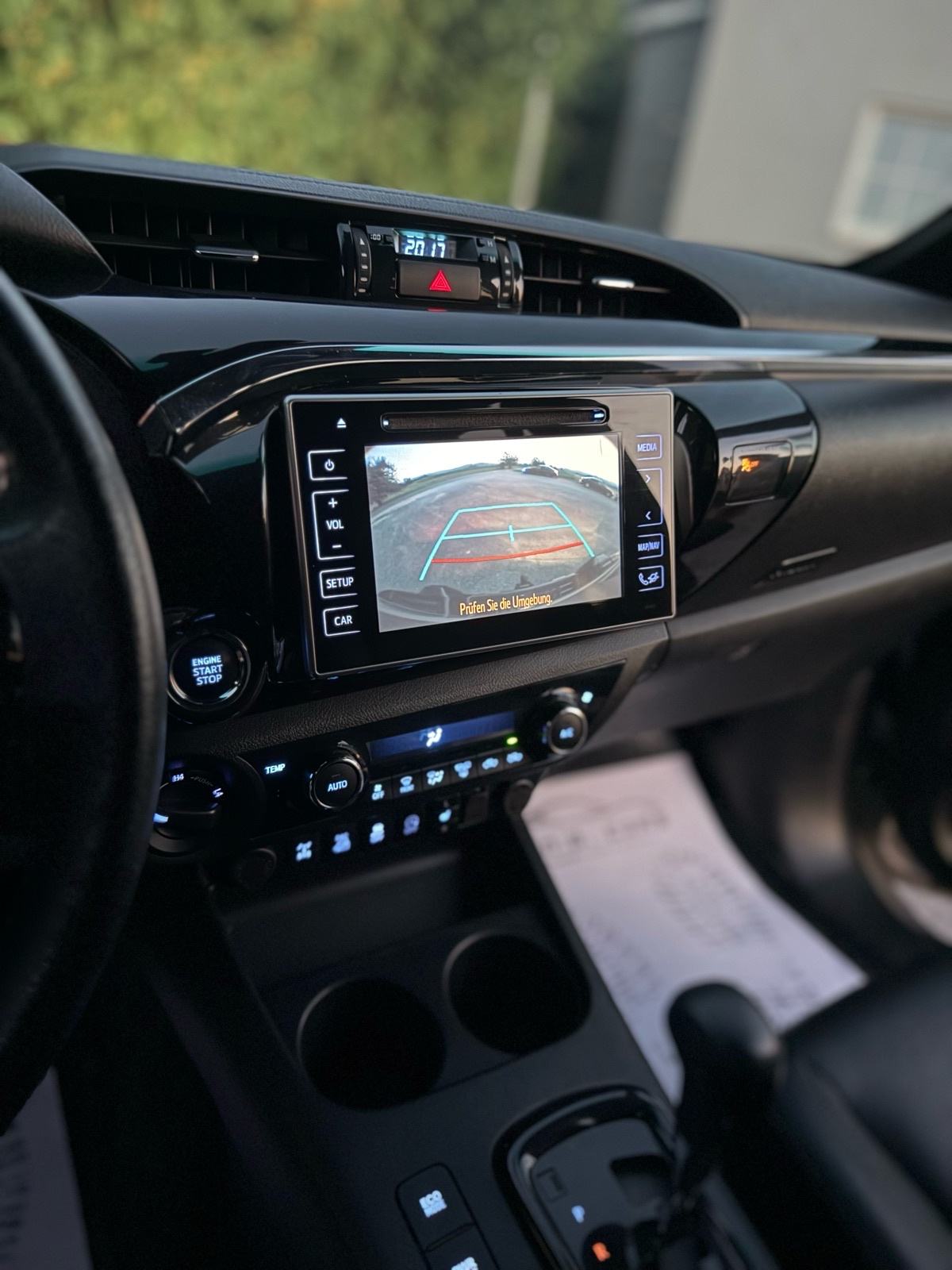 Toyota Hilux 2.4 automatik FULL OPREMA, RADAR,KAMERE, ##TOP STANJE##, fotografija 3