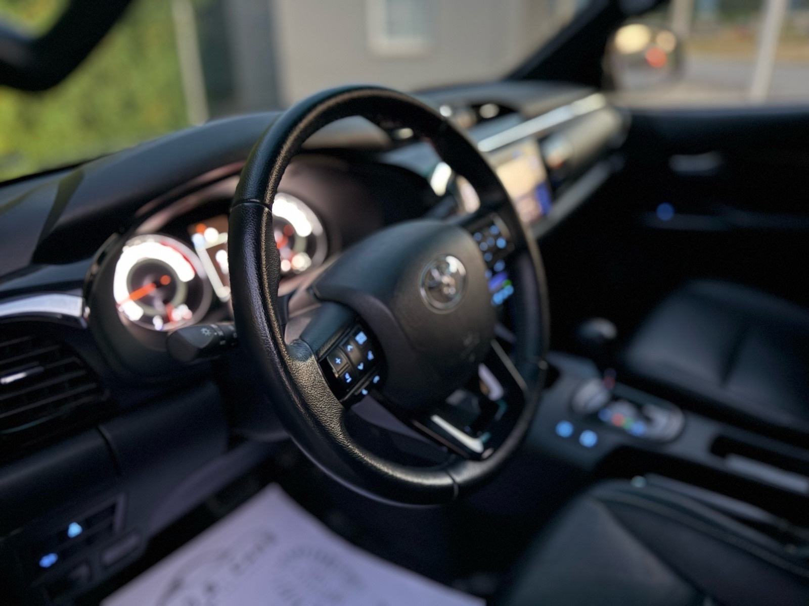 Toyota Hilux 2.4 automatik FULL OPREMA, RADAR,KAMERE, ##TOP STANJE##, fotografija 7