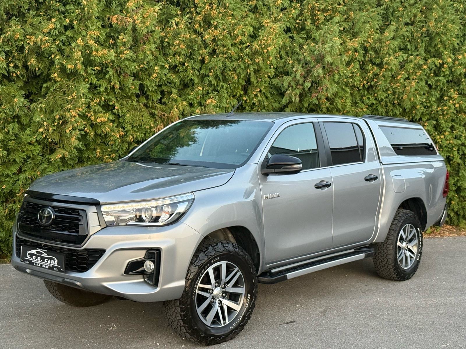 Toyota Hilux 2.4 automatik FULL OPREMA, RADAR,KAMERE, ##TOP STANJE##, fotografija 11