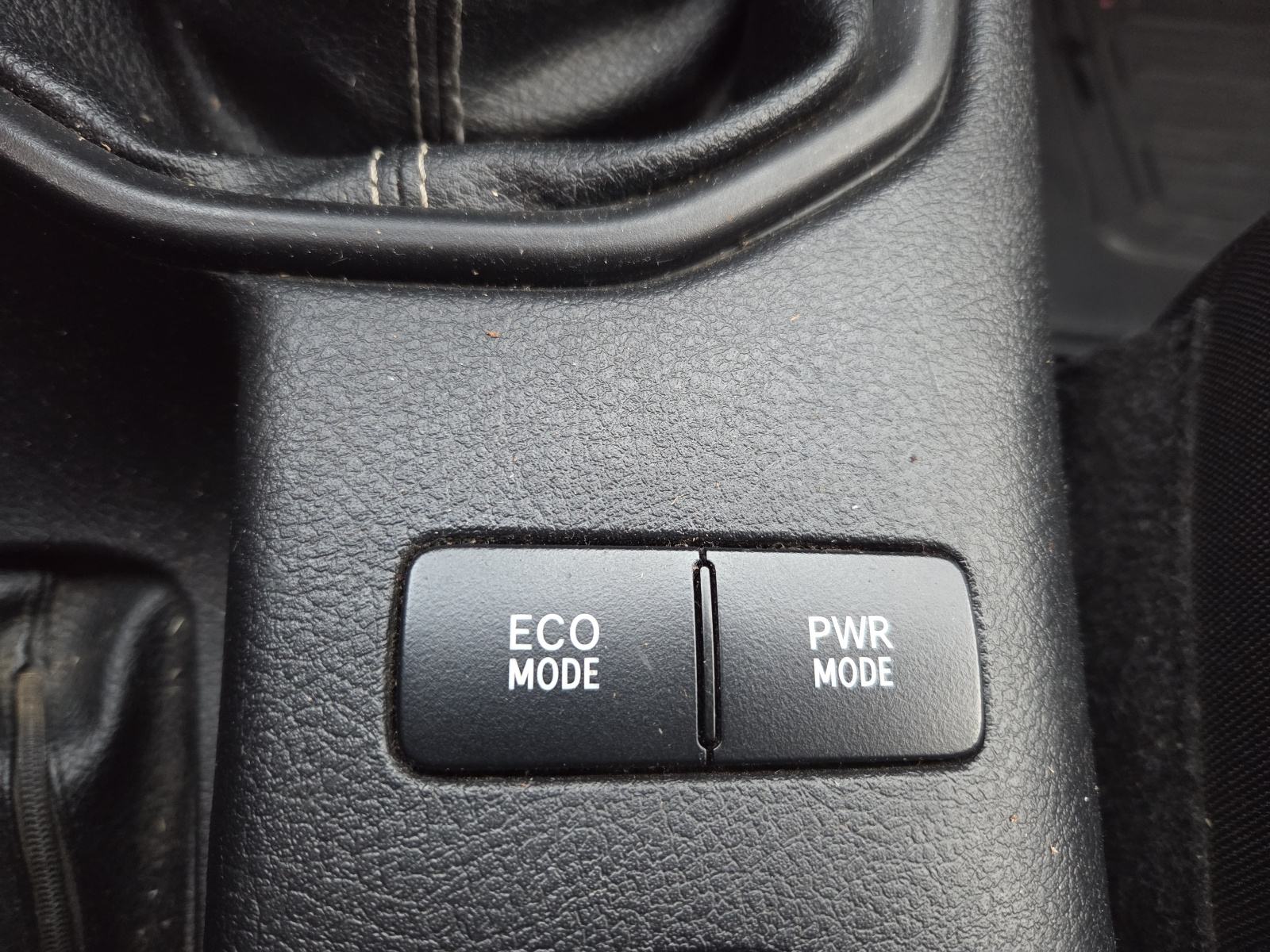 Toyota Hilux 2.4 d, fotografija 12