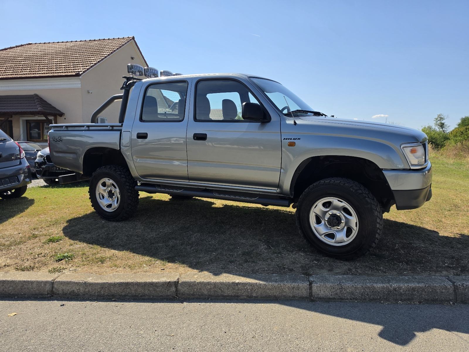 Toyota Hilux 2.4 td 4x4 #vrhunski očuvano vozilo#, fotografija 11