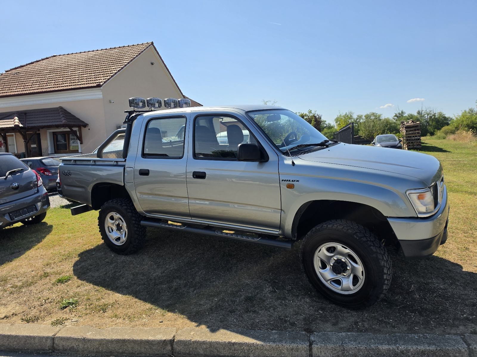 Toyota Hilux 2.4 td 4x4 #vrhunski očuvano vozilo#, fotografija 4